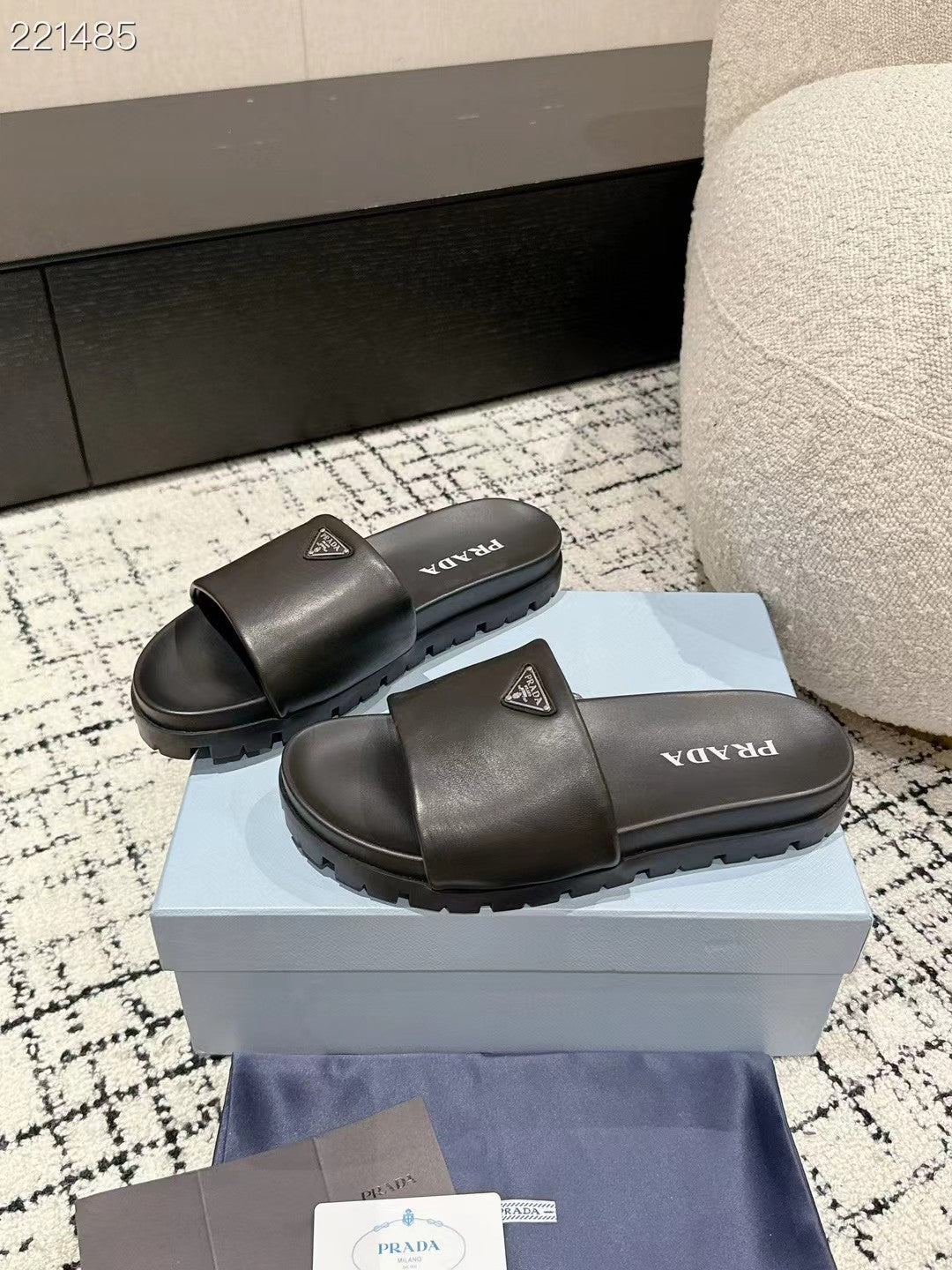 PRADA 25S PADDED SLIDES IN BLACK CALFSKIN WITH LOGO - 35