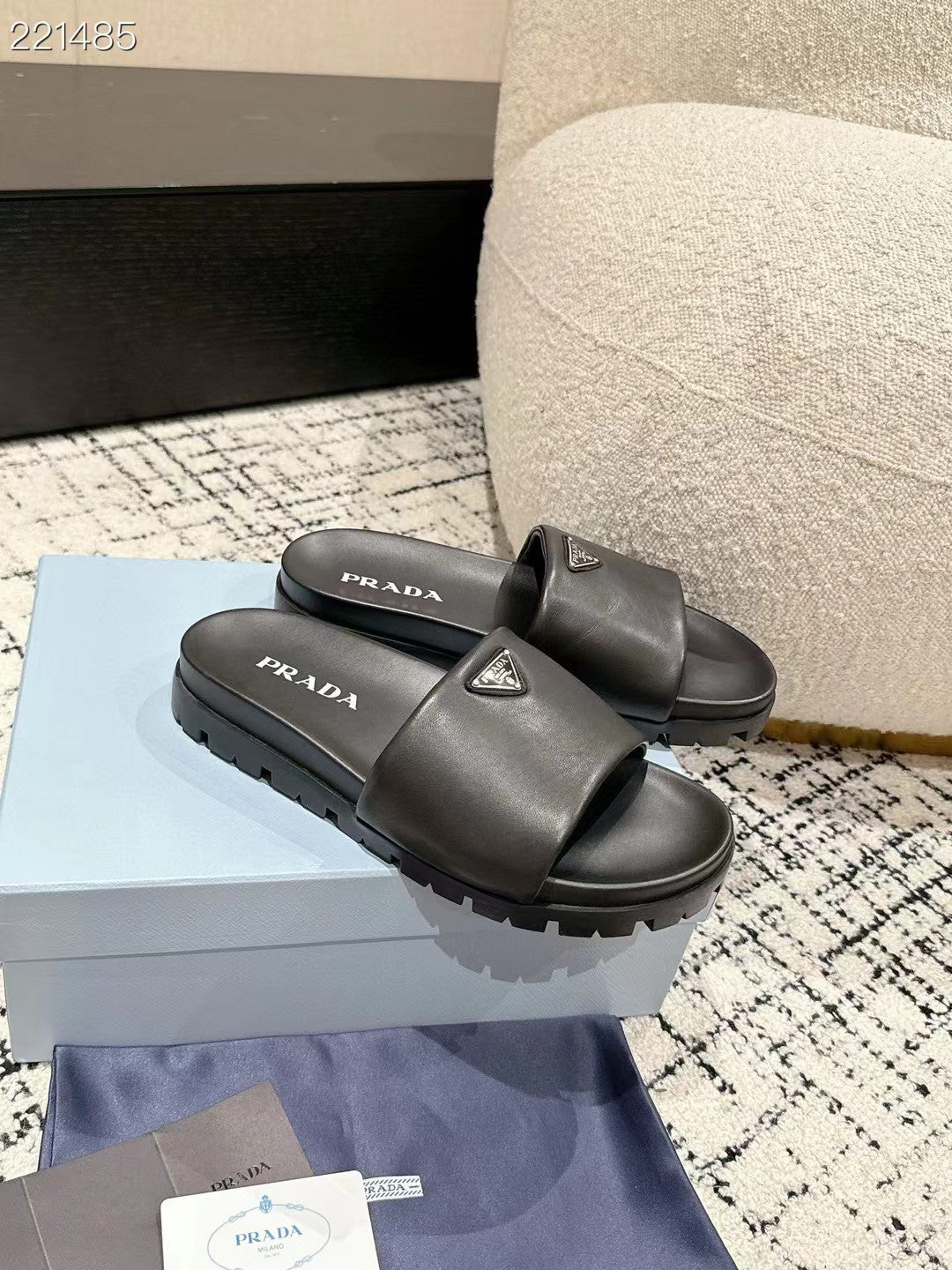 PRADA 25S PADDED SLIDES IN BLACK CALFSKIN WITH LOGO - 35