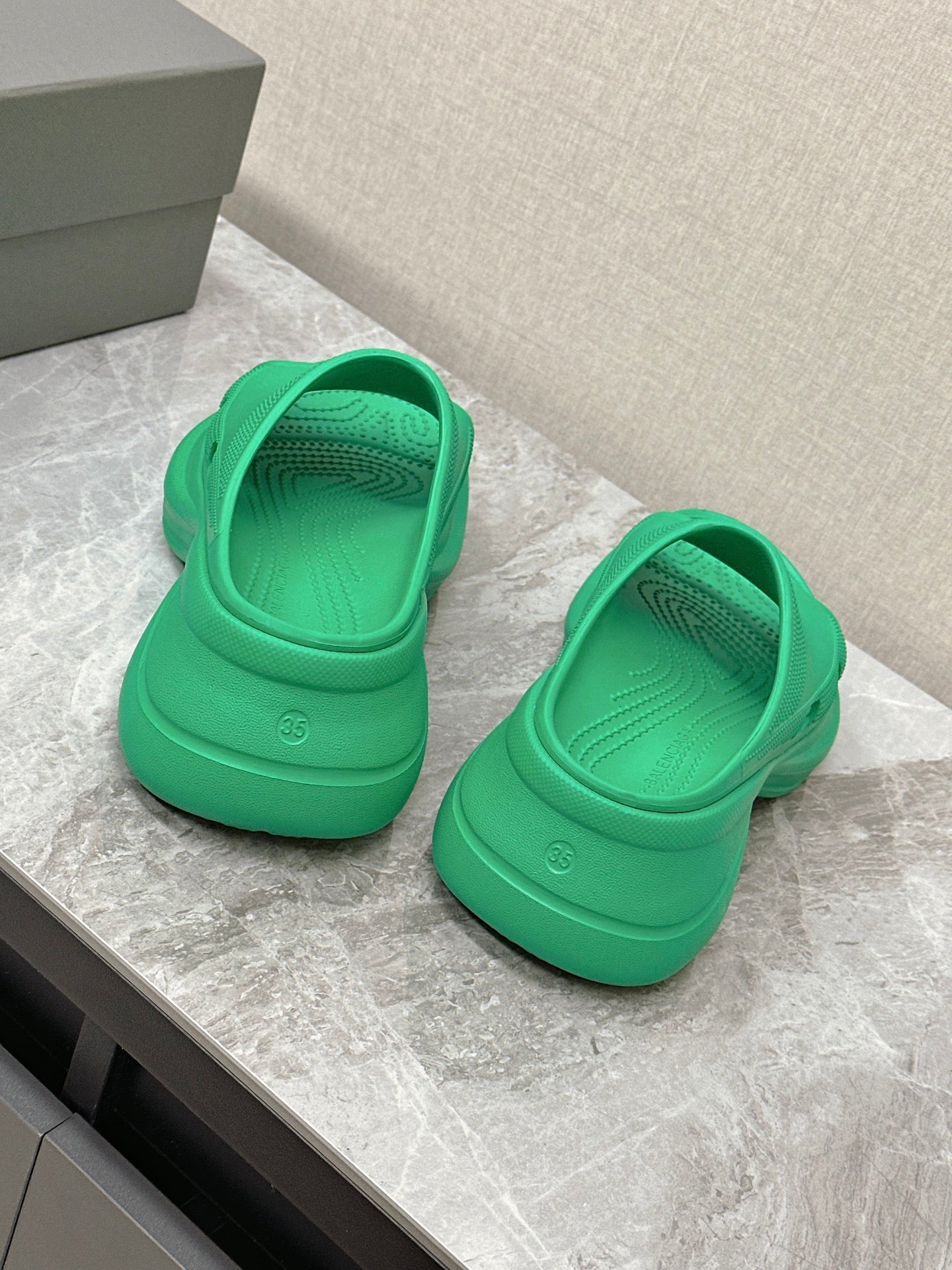 POOL CROCS SLIDE SANDAL IN GREEN RUBBER - 35