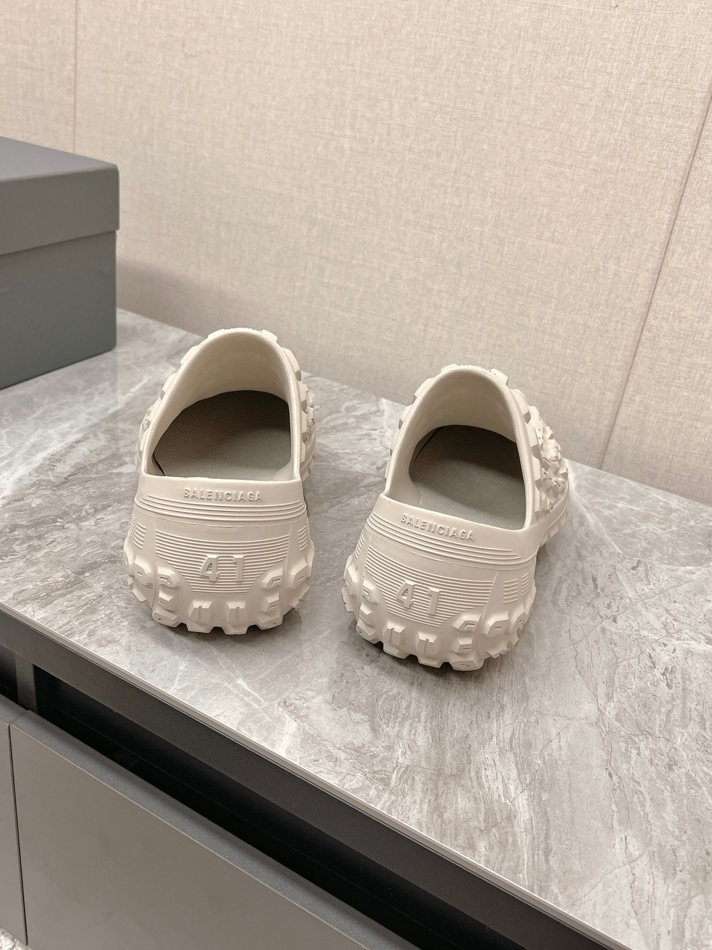 BOUNCER CLOG IN BEIGE RUBBER - 36