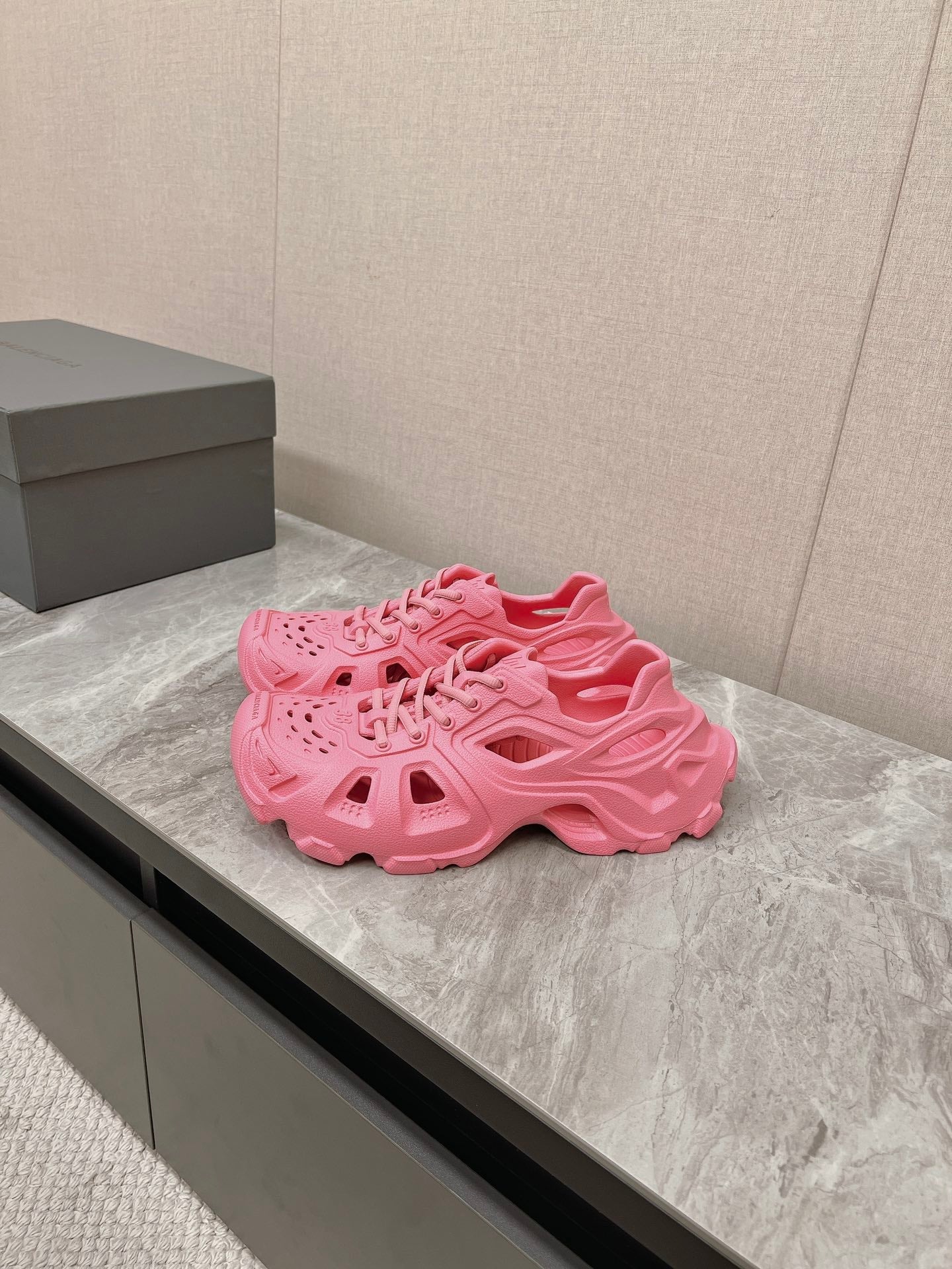 SNEAKERS IN PINK RUBBER - 36