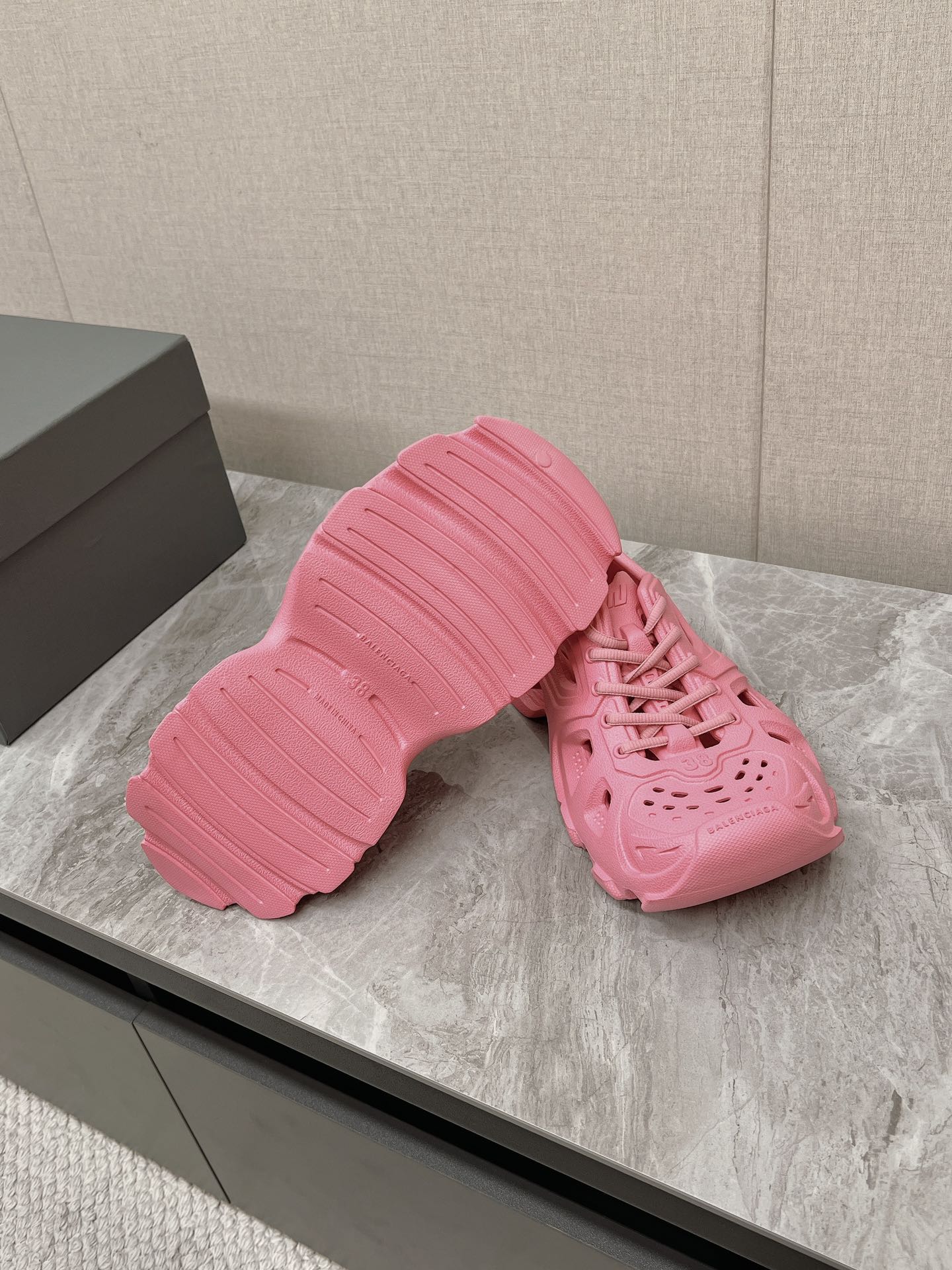 SNEAKERS IN PINK RUBBER - 36