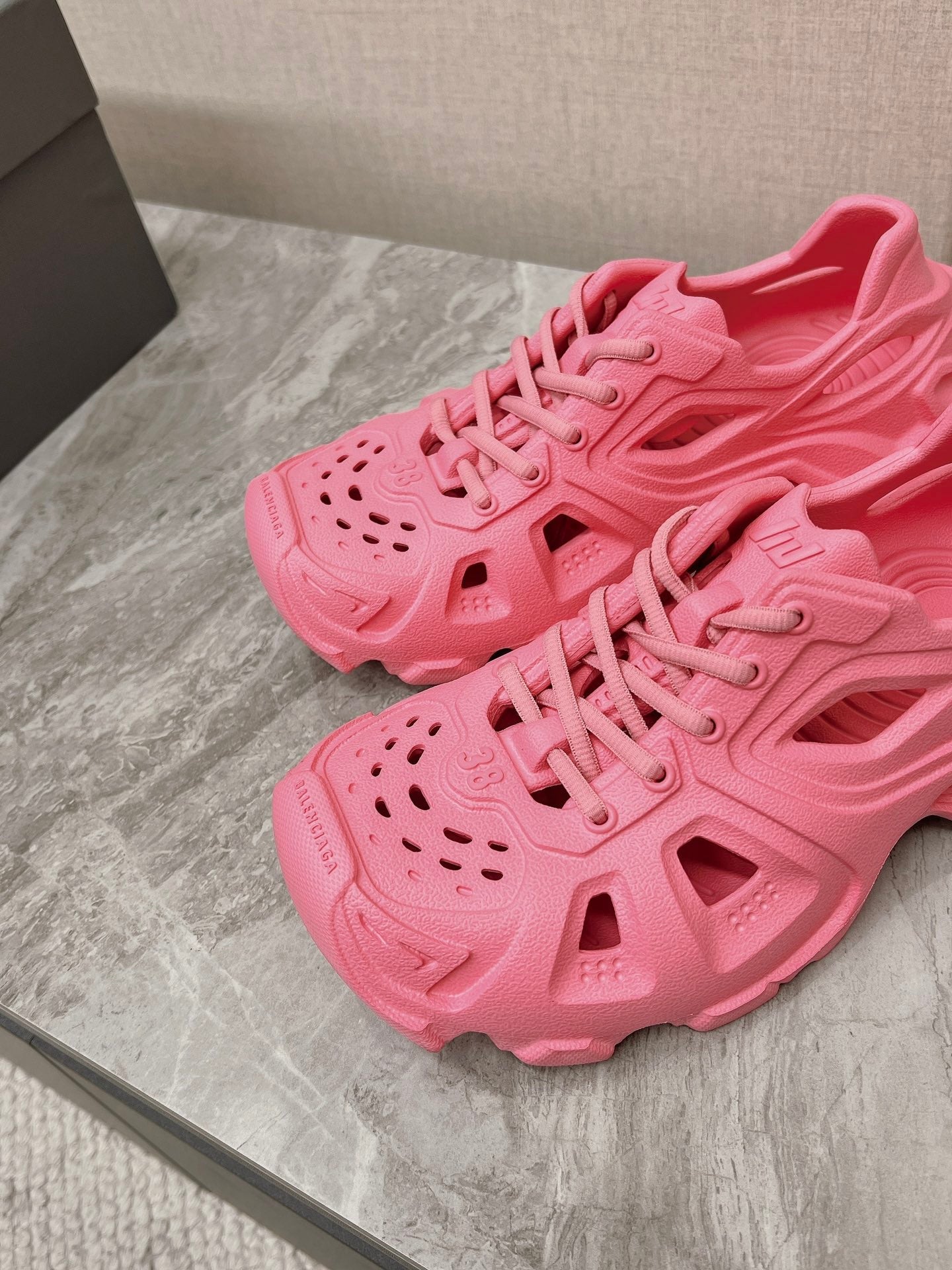 SNEAKERS IN PINK RUBBER - 36