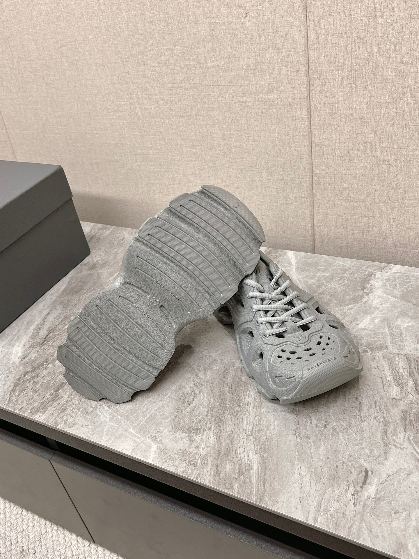 SNEAKERS IN FRIAR GRAY RUBBER - 36