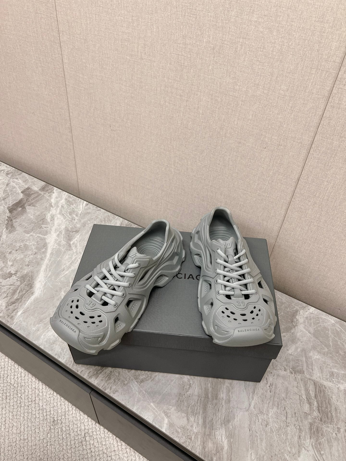 SNEAKERS IN FRIAR GRAY RUBBER - 36