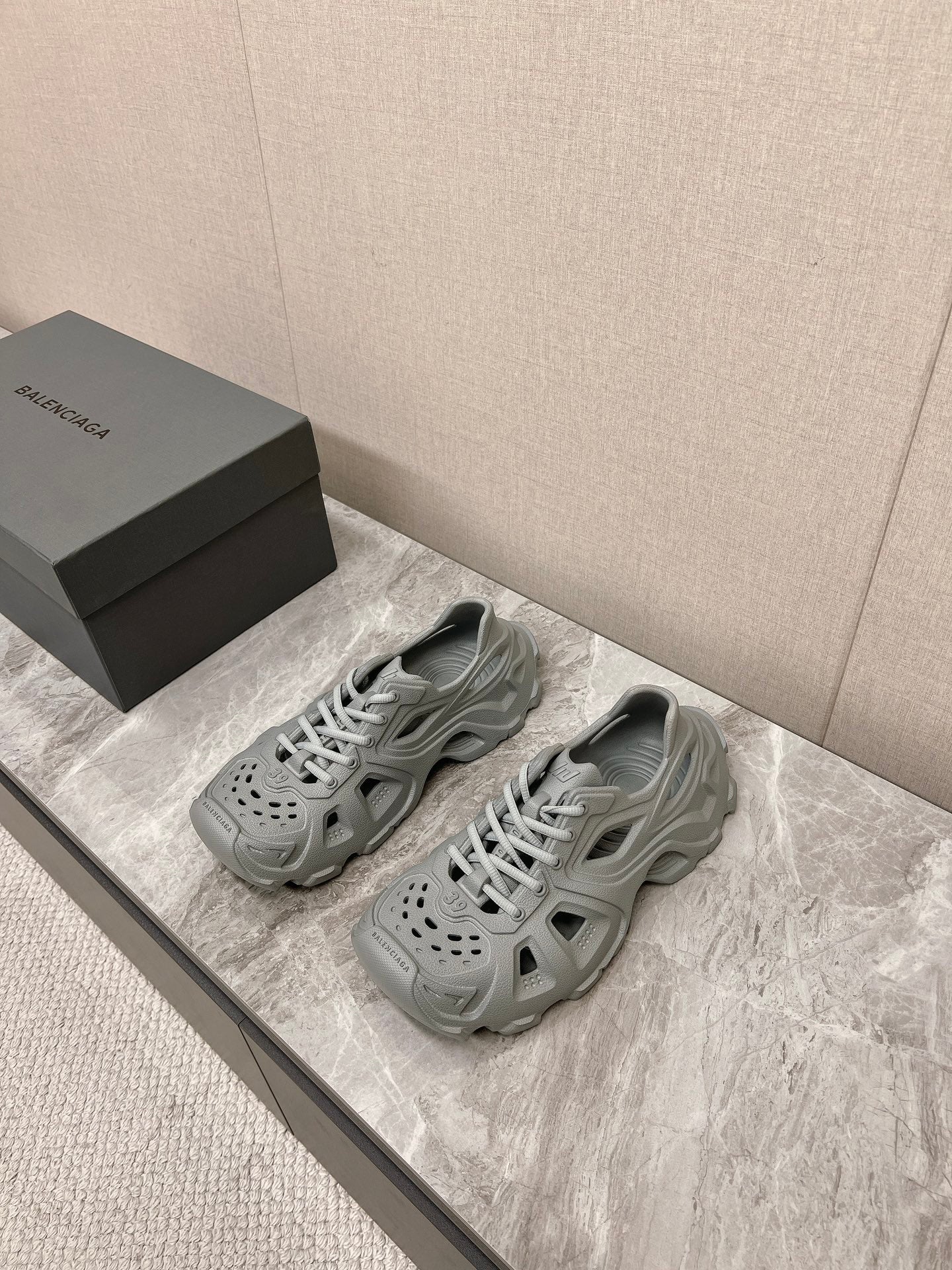 SNEAKERS IN FRIAR GRAY RUBBER - 36