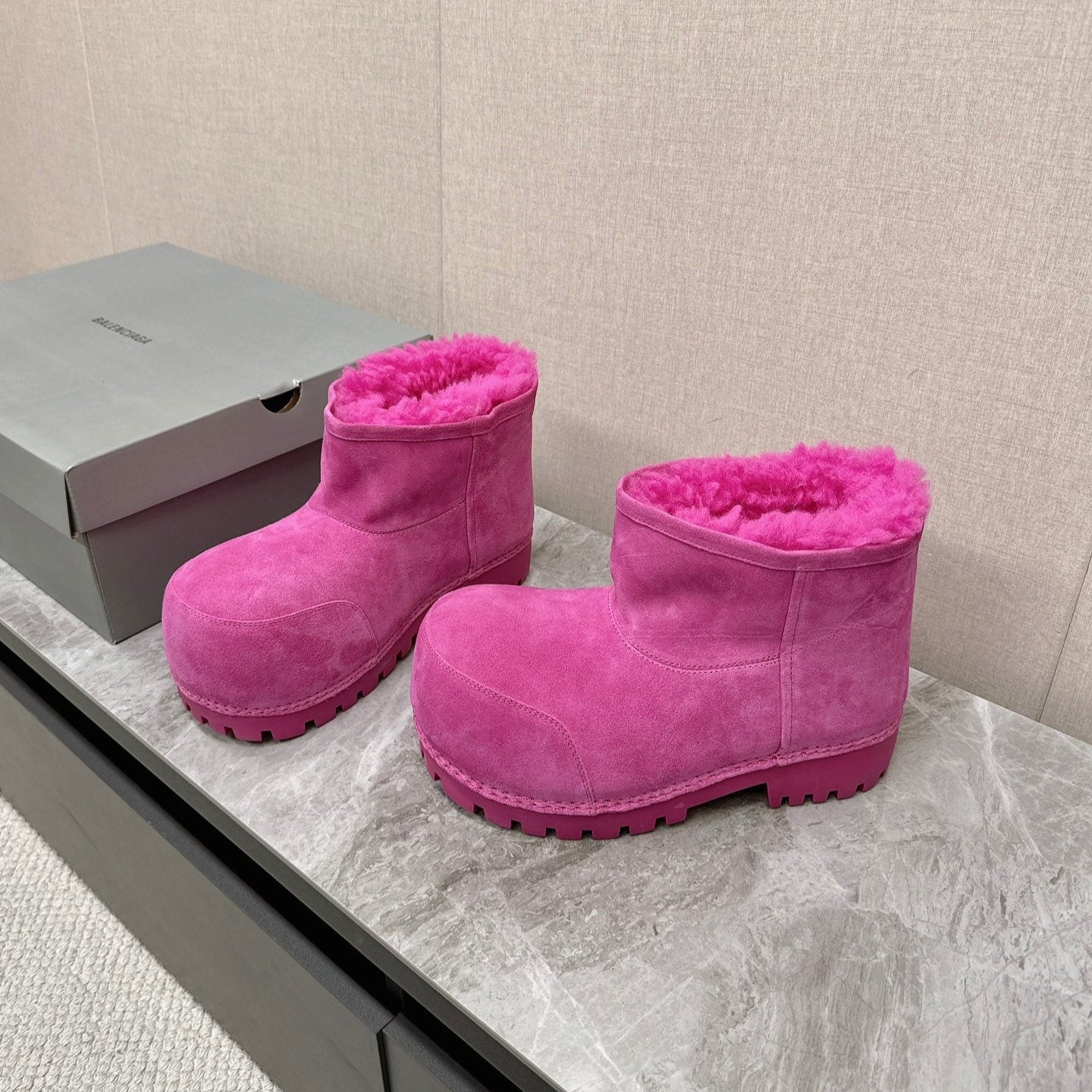 ALASKA BOOTIE IN DEEP PINK SUEDE AND WOOL LINING - 35