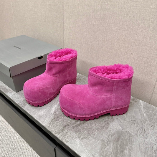 ALASKA BOOTIE IN DEEP PINK SUEDE AND WOOL LINING - 35