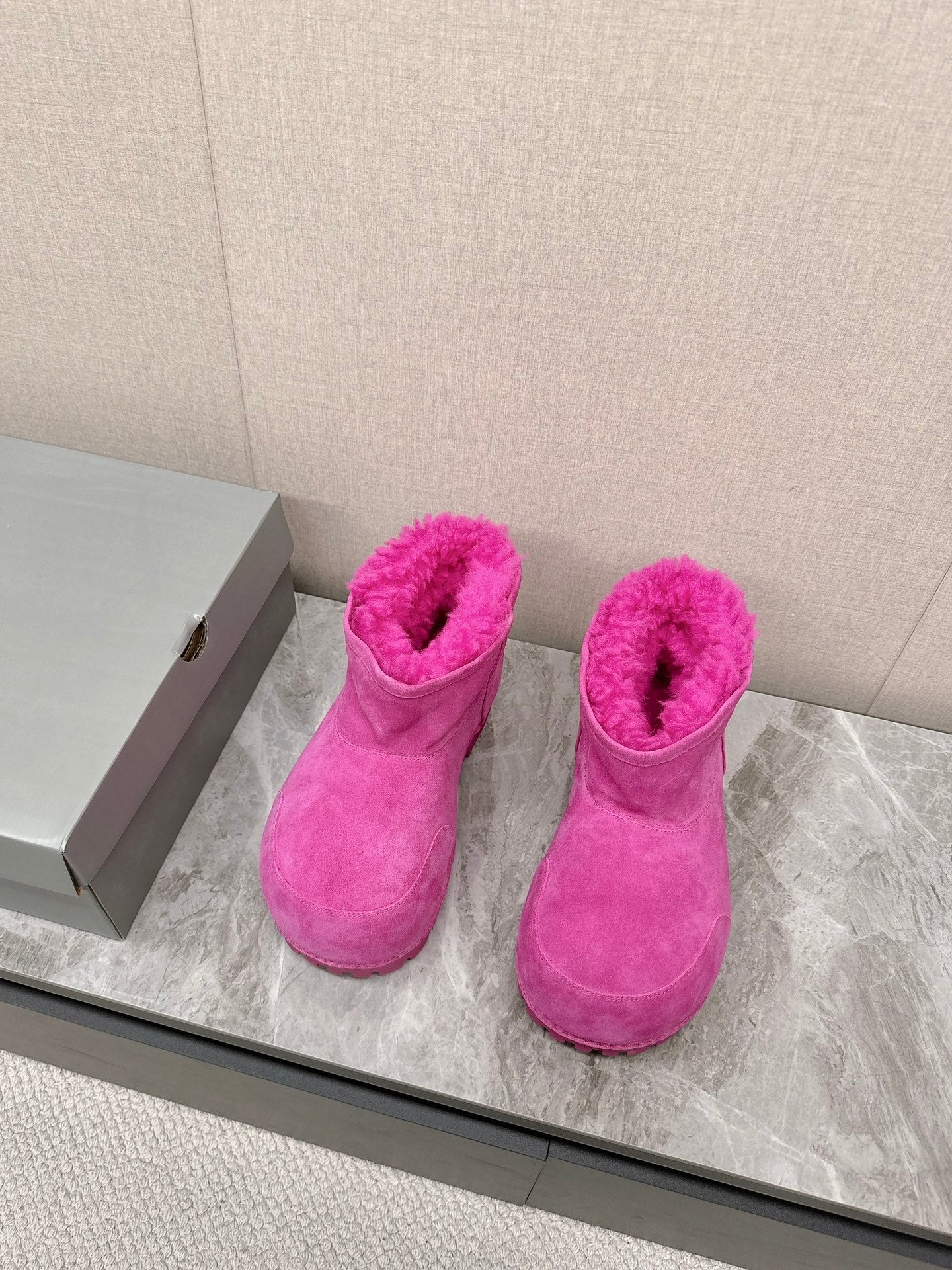 ALASKA BOOTIE IN DEEP PINK SUEDE AND WOOL LINING - 35