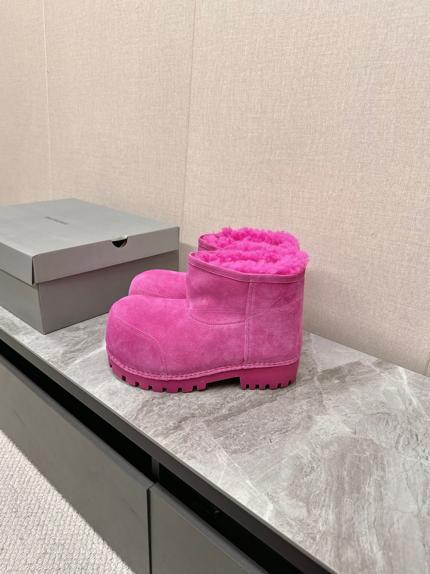 ALASKA BOOTIE IN DEEP PINK SUEDE AND WOOL LINING - 35