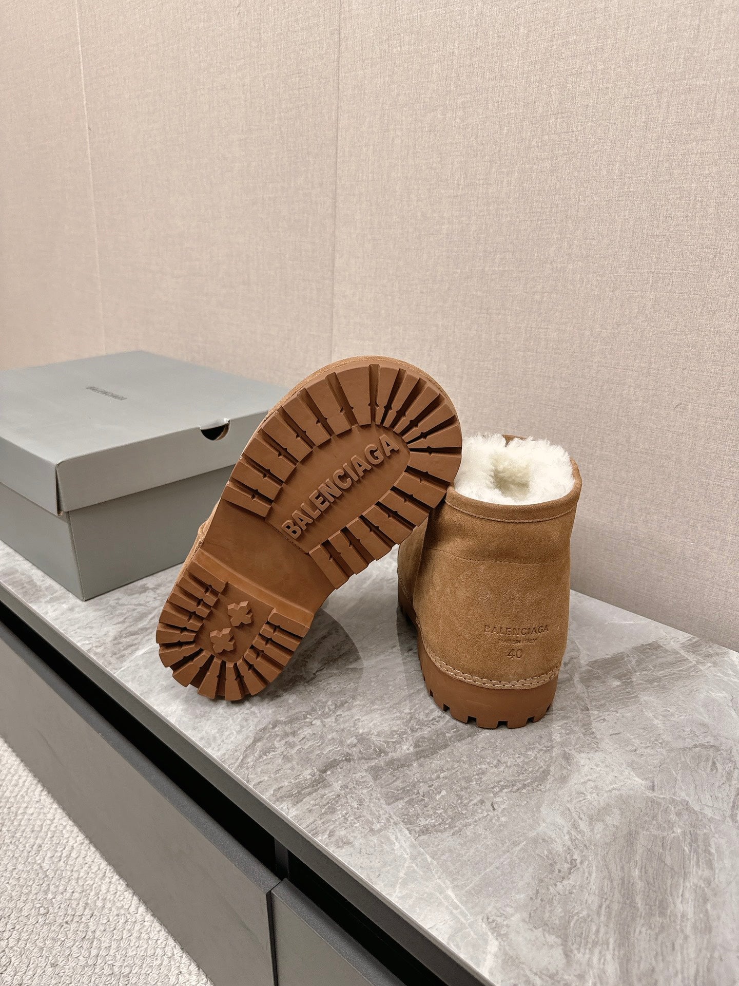ALASKA BOOTIE IN CIDER BROWN SUEDE AND WOOL LINING - 35
