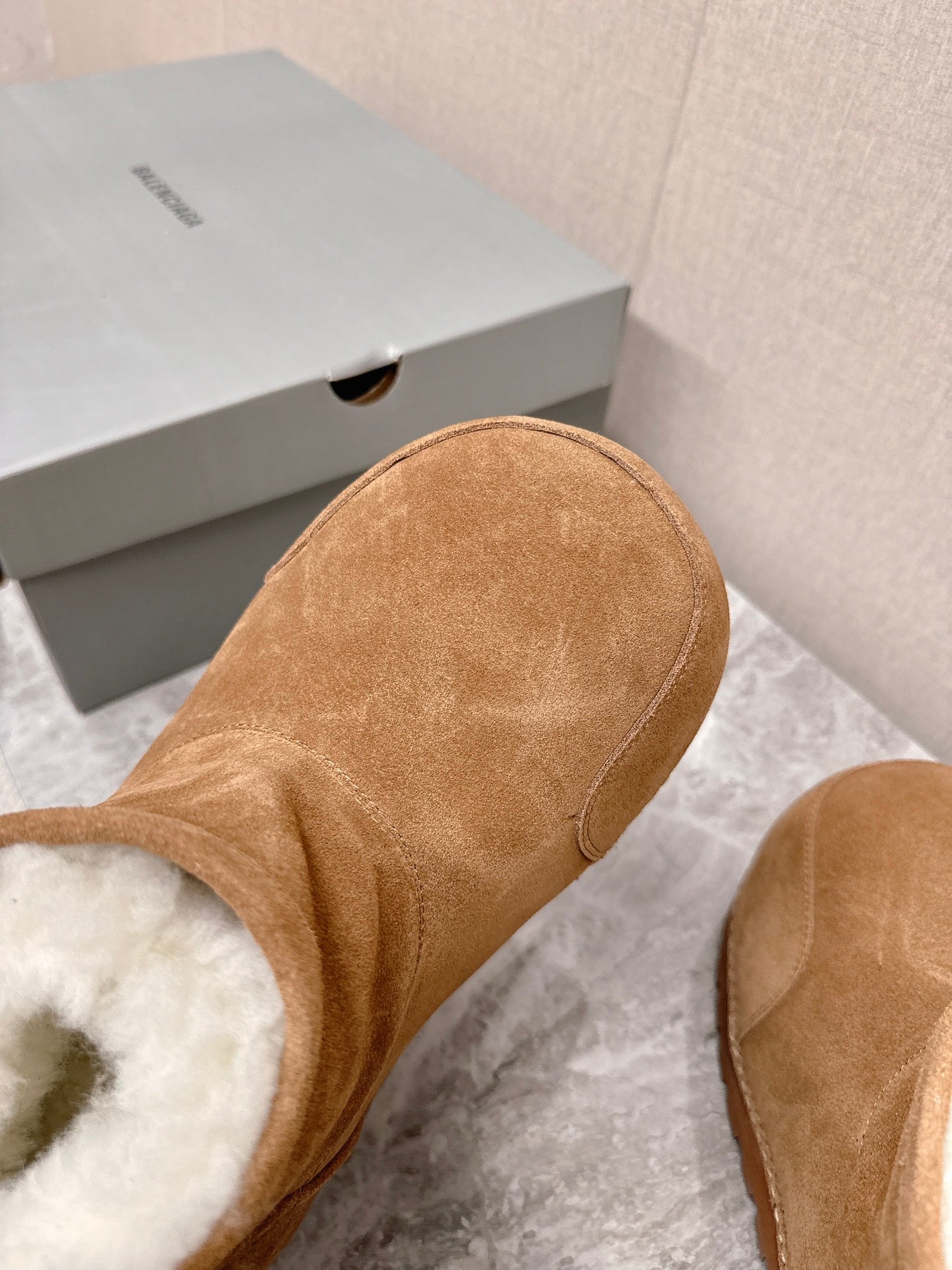 ALASKA BOOTIE IN CIDER BROWN SUEDE AND WOOL LINING - 35