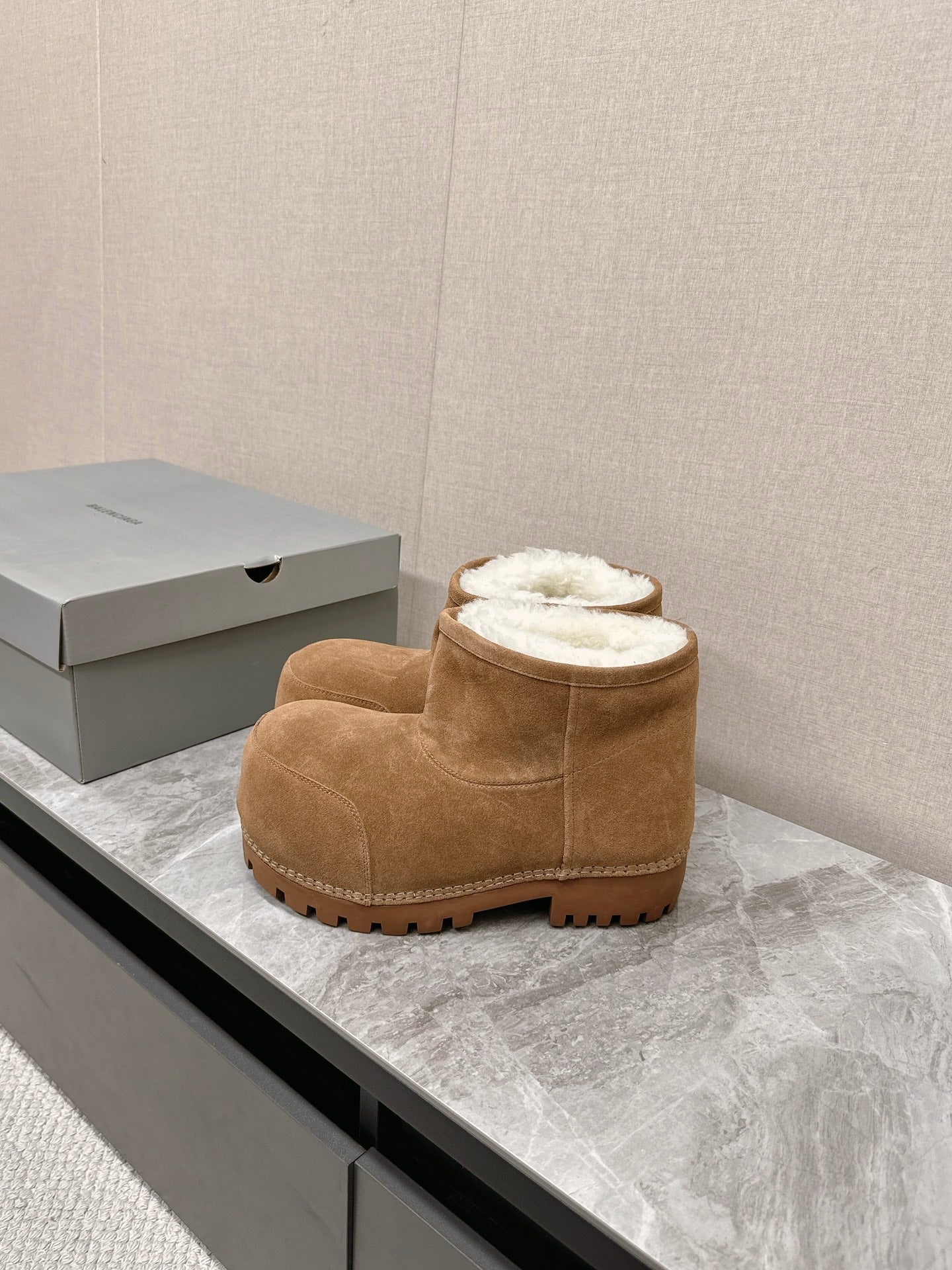 ALASKA BOOTIE IN CIDER BROWN SUEDE AND WOOL LINING - 35