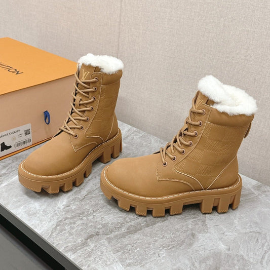 MARTIN ANKLE BOOTS IN PEANUT BROWN SUEDE AND WHITE SHEARLING LINING - 35
