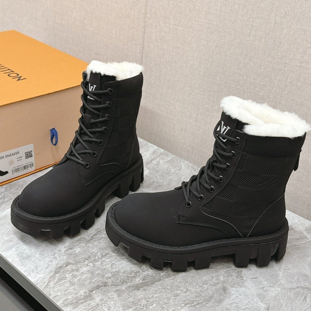 MARTIN ANKLE BOOTS IN BLACK SUEDE AND WHITE SHEARLING LINING - 35