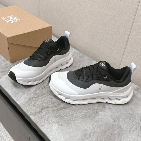 RUN SNEAKER IN WHITE MIX BLACK SUEDE AND MESH FABRIC - 35