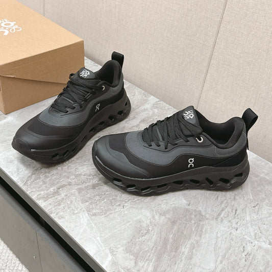 RUN SNEAKER IN BLACK SUEDE AND MESH FABRIC - 35