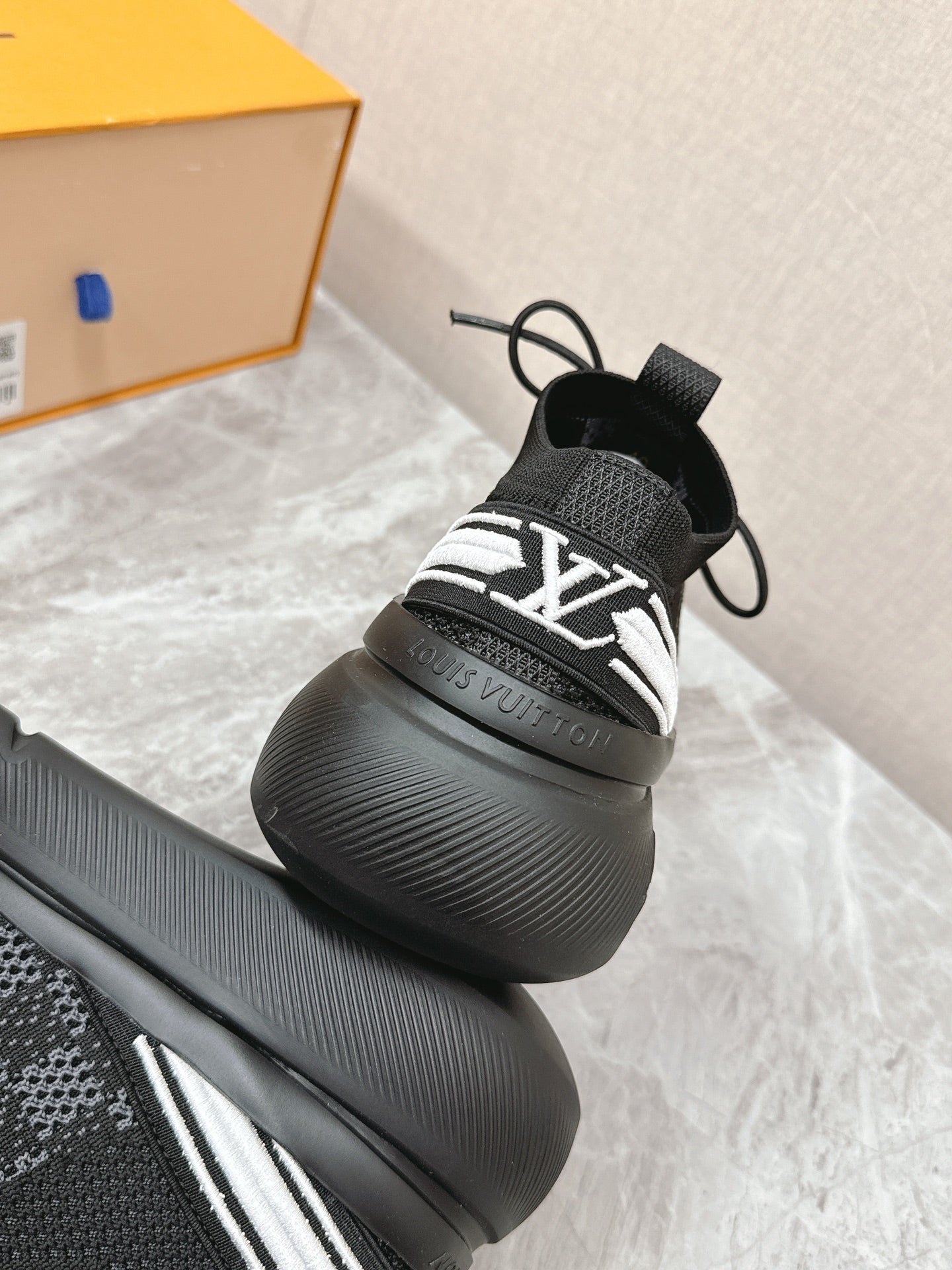 SNEAKERS IN BLACK DAMIER ELASTIC FABRIC - 39