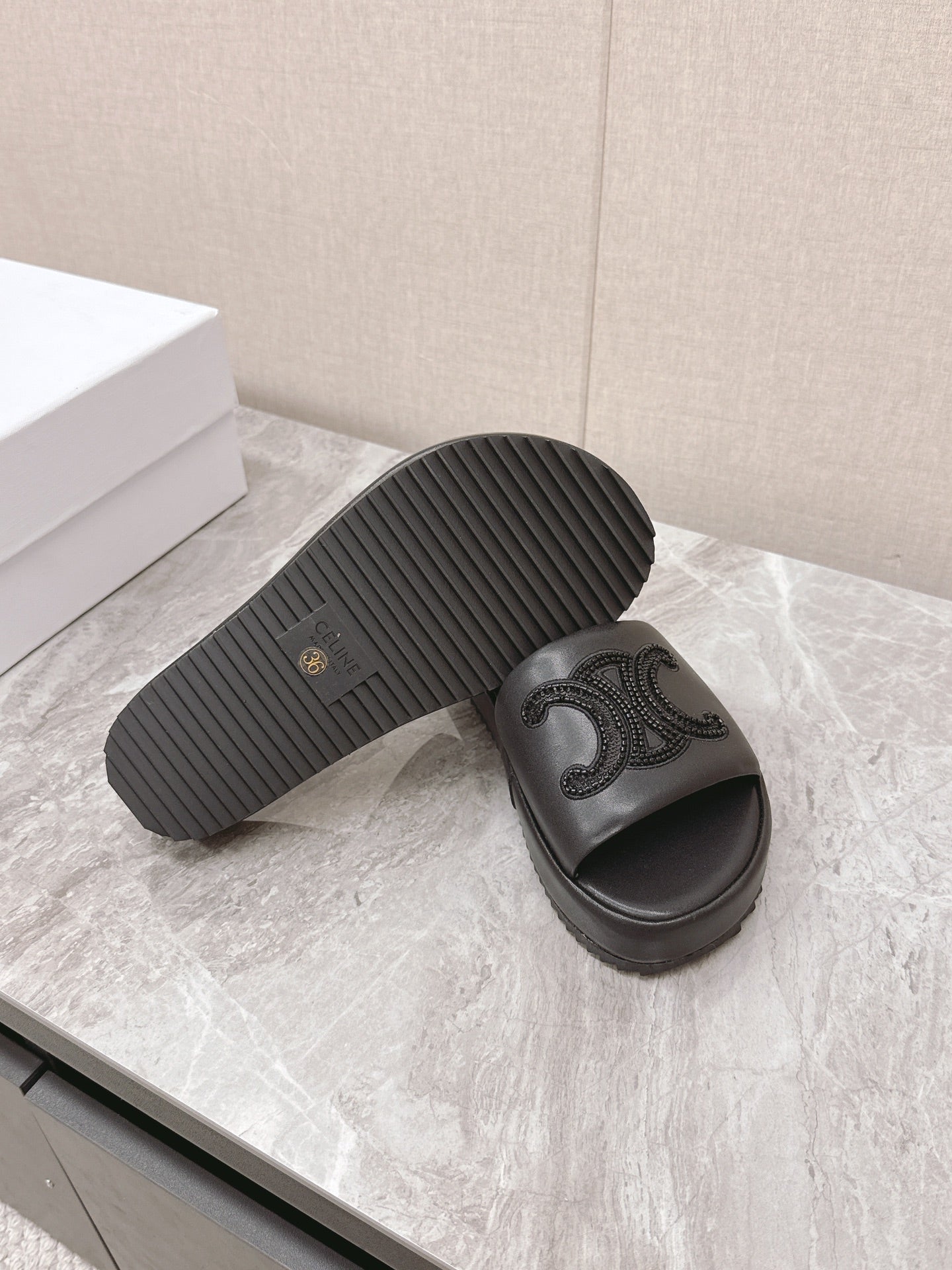 THICK-SOLED SLIDES IN BLACK SMOOTH LAMBSKIN LOGO WITH CRYSTALS - 35