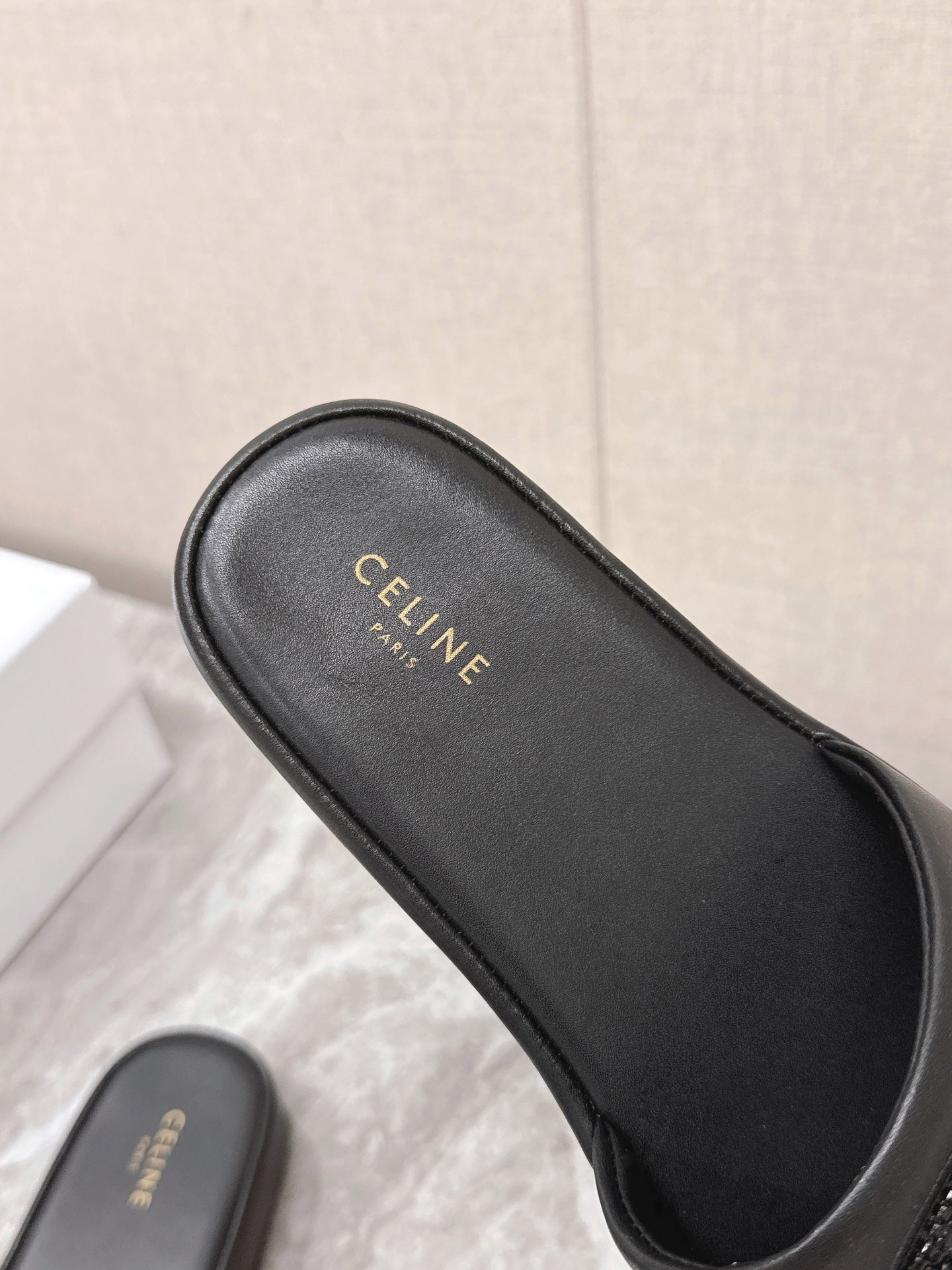 THICK-SOLED SLIDES IN BLACK SMOOTH LAMBSKIN LOGO WITH CRYSTALS - 35