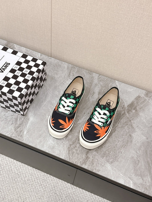 VALENTINO 25S GARAVANI X VANS SNEAKERS IN GREEN MIX BLACK CANVAS - 35