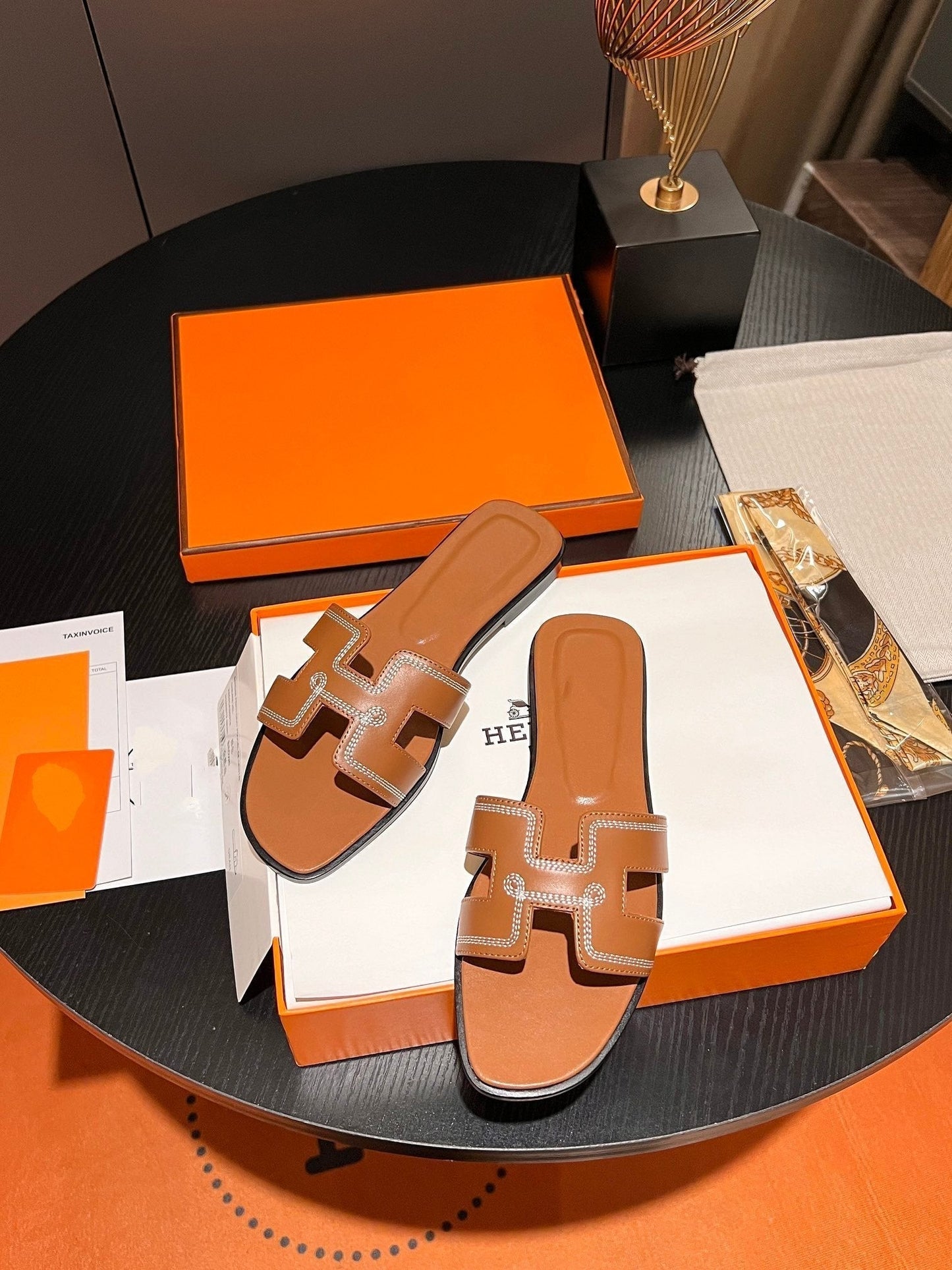 0RAN SANDAL Calfskin Sandstone - 35
