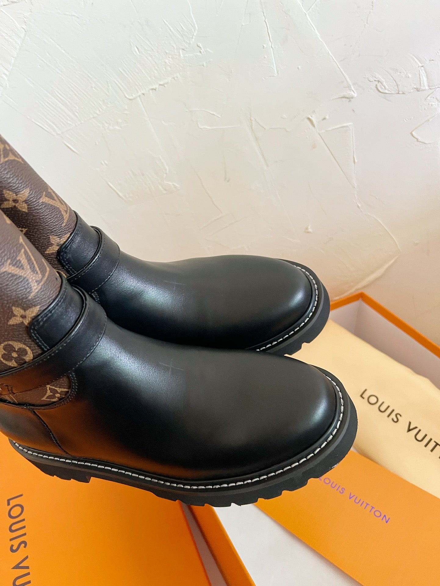 TERRITORY FLAT ANKLE BOOT IN BLACK MIX CHOCOLATE BROWN MONOGRAM CALFSKIN - 35