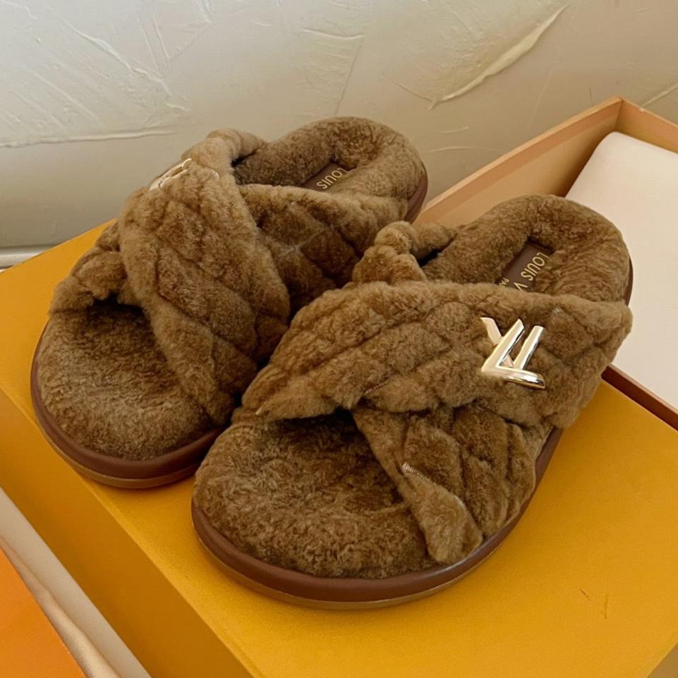 LV BLISS COMFORT MULE IN CHOCOLATE BROWN SHEARLING - 35