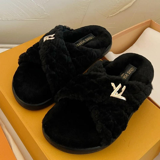 LV BLISS COMFORT MULE IN BLACK SHEARLING - 35