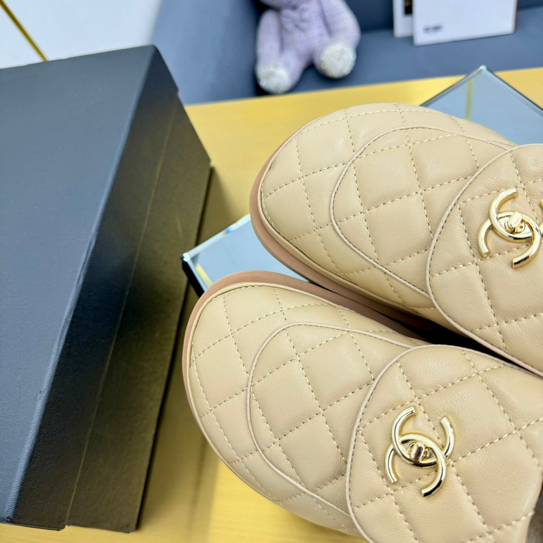 THICK-SOLED SLIDE IN LIGHT YELLOW LAMBSKIN AND WOOL LINING - 35