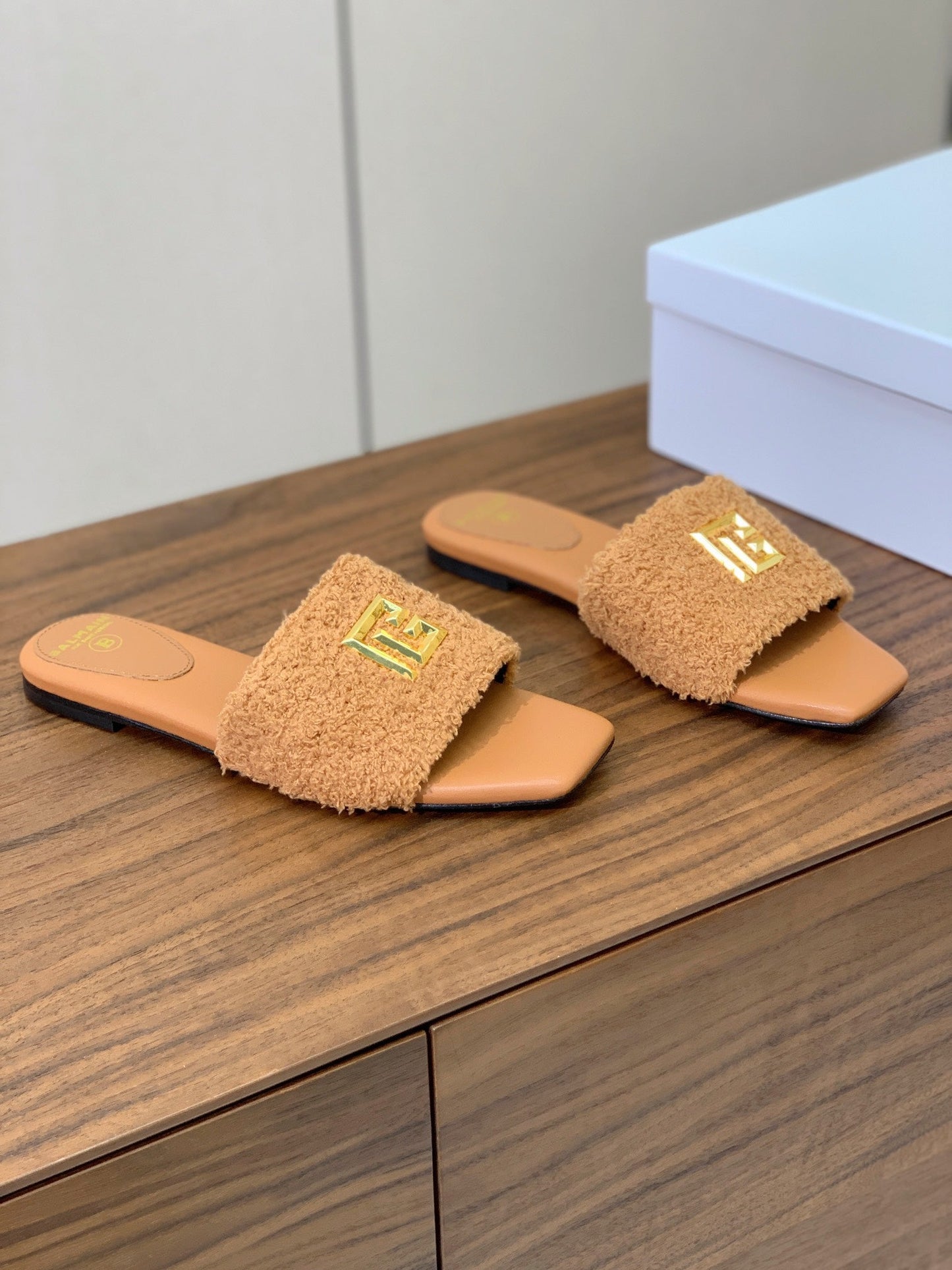 БОСОНІЖКИ BALMAIN 26S З ВОВНИ ТА ТЕЛЯЧОЇ ШКІРИ КОЛЬОРУ КЕМЕЛ