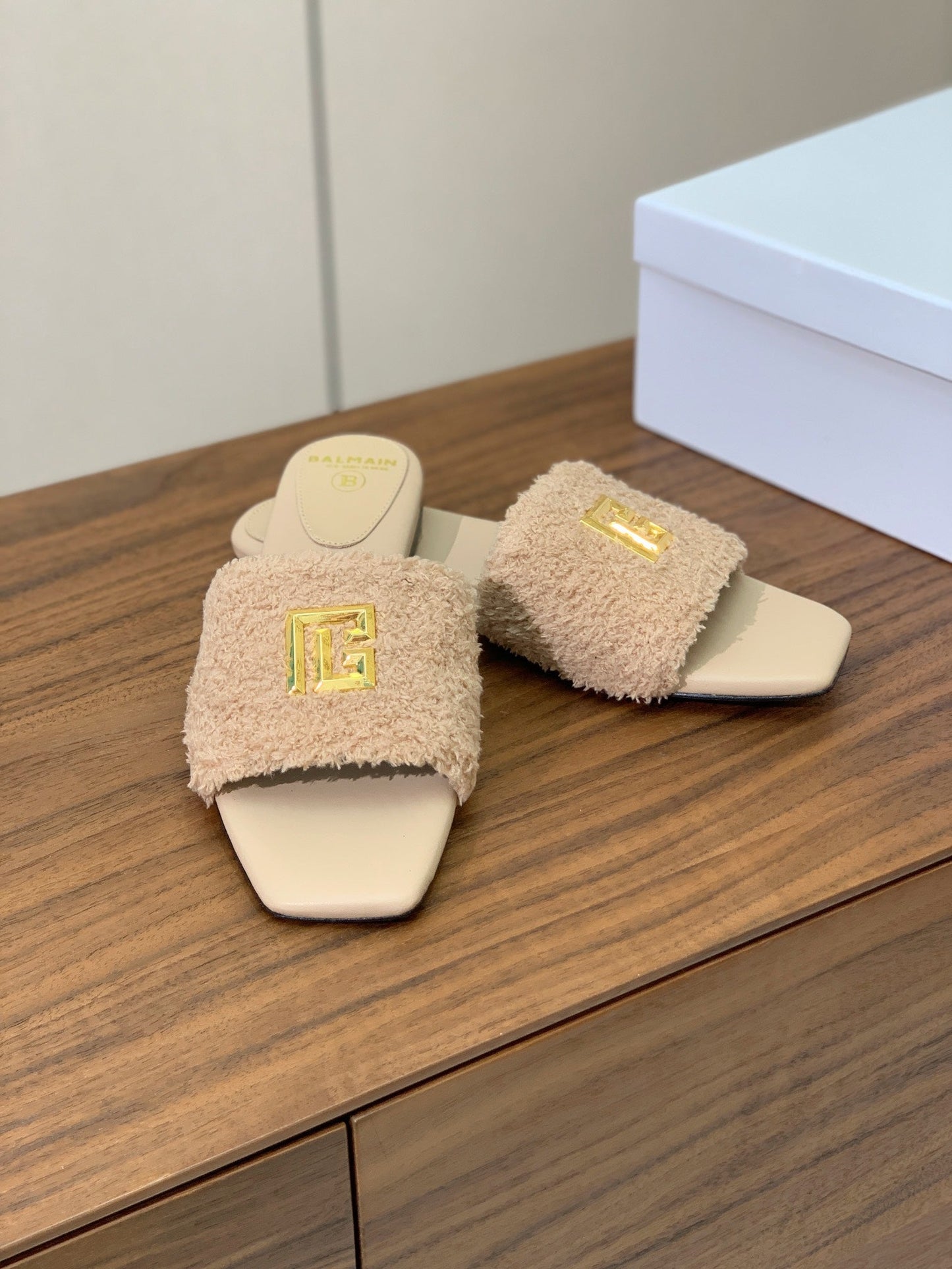 БОСОНІЖКИ BALMAIN 26S З БЕЖЕВОЇ ВОВНИ ТА ТЕЛЯЧОЇ ШКІРИ