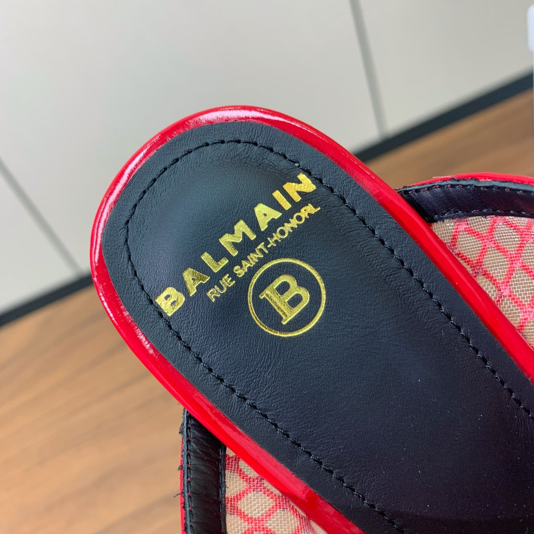 БОСОНІЖКИ BALMAIN 26S НА ПІДБОРАХ 95 ММ З ЧЕРВОНОЇ СІТЧАСТОЇ ТКАНИНИ, ПРИКРАШЕНІ КРИСТАЛАМИ