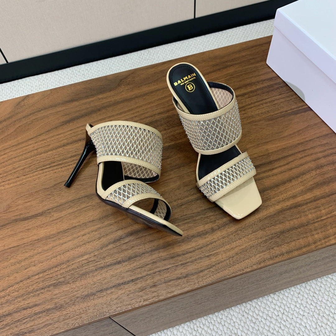 БОСОНІЖКИ BALMAIN 26S НА ПІДБОРАХ 95 ММ З БЕЖЕВОЇ СІТЧАСТОЇ ТКАНИНИ З КРИШТАЛЕВИМ ОЗДОБЛЕННЯМ