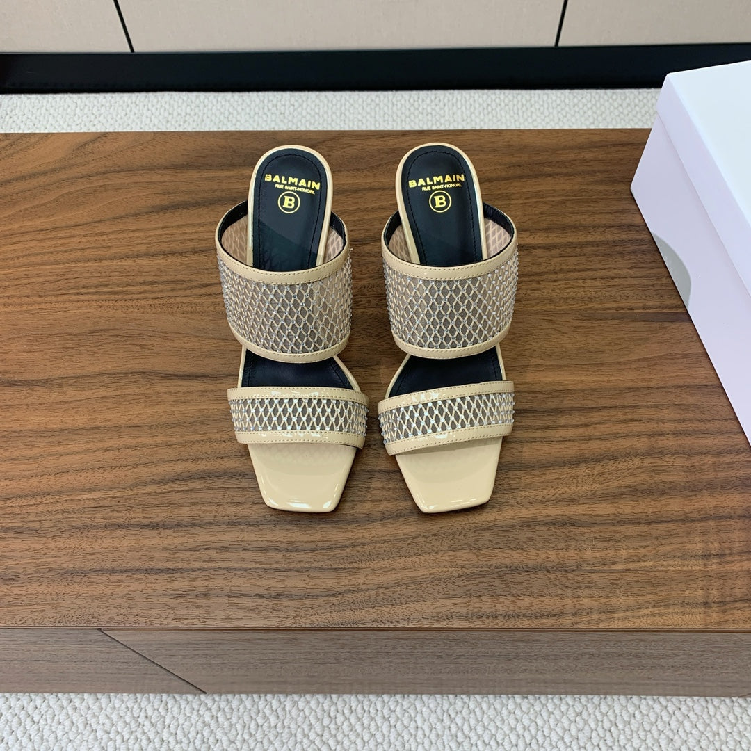 БОСОНІЖКИ BALMAIN 26S НА ПІДБОРАХ 95 ММ З БЕЖЕВОЇ СІТЧАСТОЇ ТКАНИНИ З КРИШТАЛЕВИМ ОЗДОБЛЕННЯМ