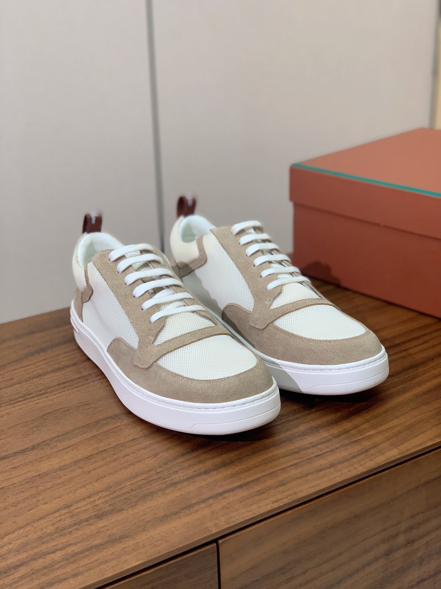 LP NEWPORT WALK SNEAKERS KHAKI AND CREAMY WHITE SUEDE - 35