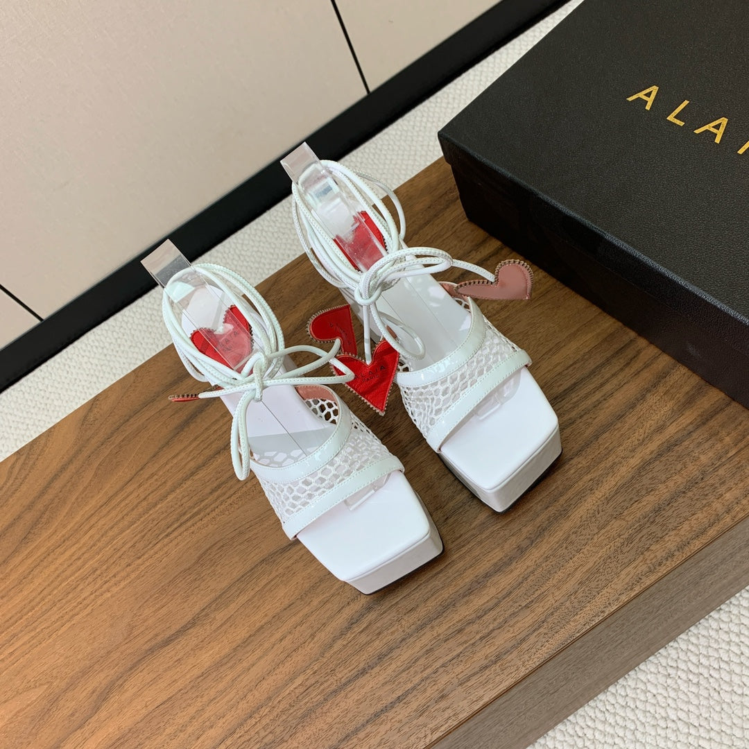 ALAIA BANQUET WEDGE SANDALS IN WHITE LAMBSKIN WITH RED HEART - 35