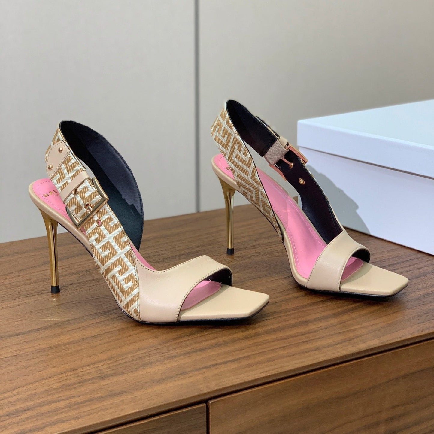 BALMAIN 25S JACQUARD KNIT SLINGBACK PUMPS 95MM IN BEIGE GRAY AND PINK CALFSKIN - 36