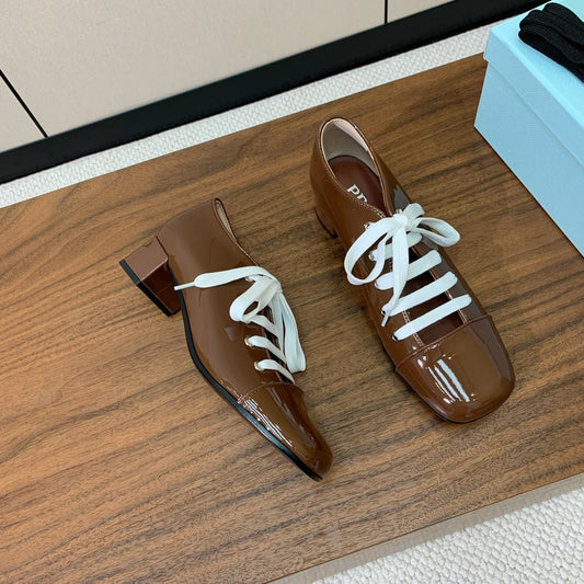 LACE-UP HIGH SHOES IN PECAN BROWN GLOSSY CALFSKIN - 35