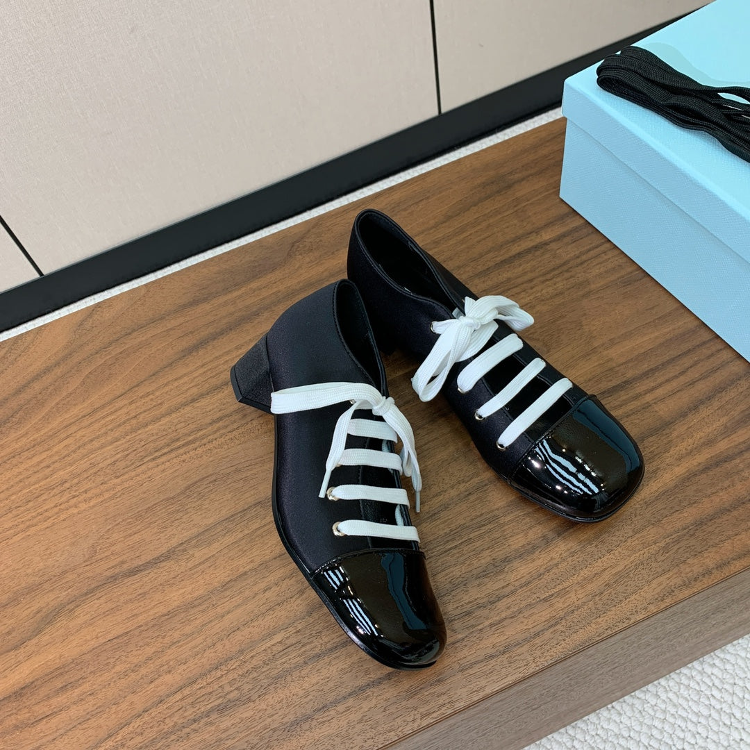 LACE-UP HIGH SHOES IN BLACK SILK MIX GLOSSY CALFSKIN - 35