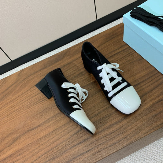 LACE-UP HIGH SHOES IN BLACK SILK MIX WHITE GLOSSY CALFSKIN - 35