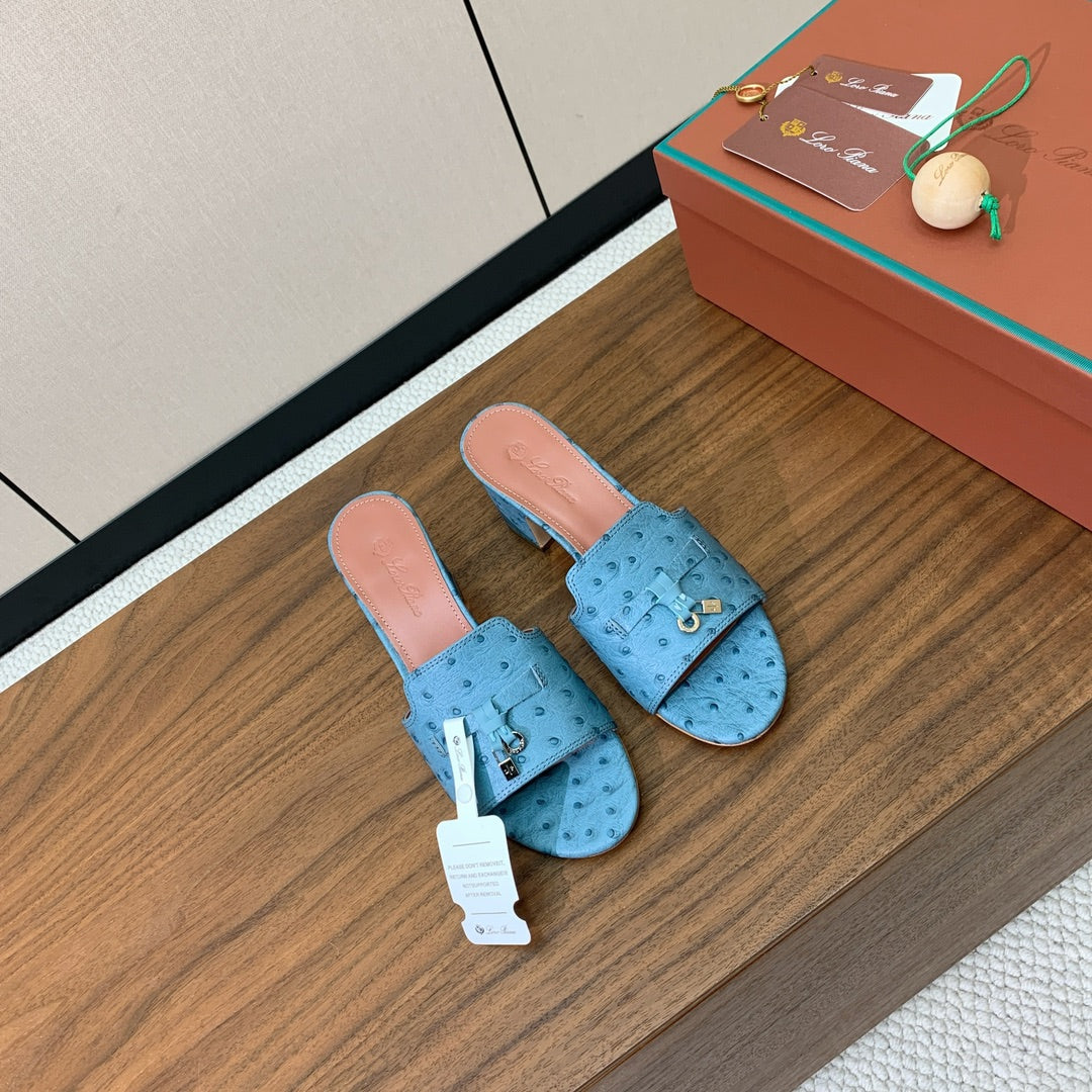 HIGH HEEL IN LIGHT BLUE LAMBSKIN OSTRICH SKIN - 34