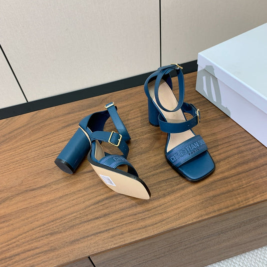 THREE-STRAP HIGH-HEELED EMBROIDERED SANDALS NAVY BLUE - 34 / 8 cm