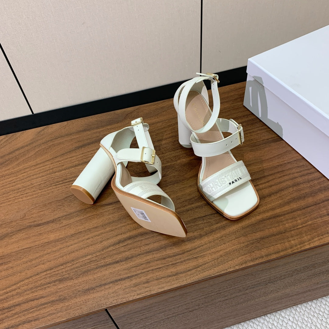 THREE-STRAP HIGH-HEELED EMBROIDERED SANDALS WHITE - 34 / 8 cm