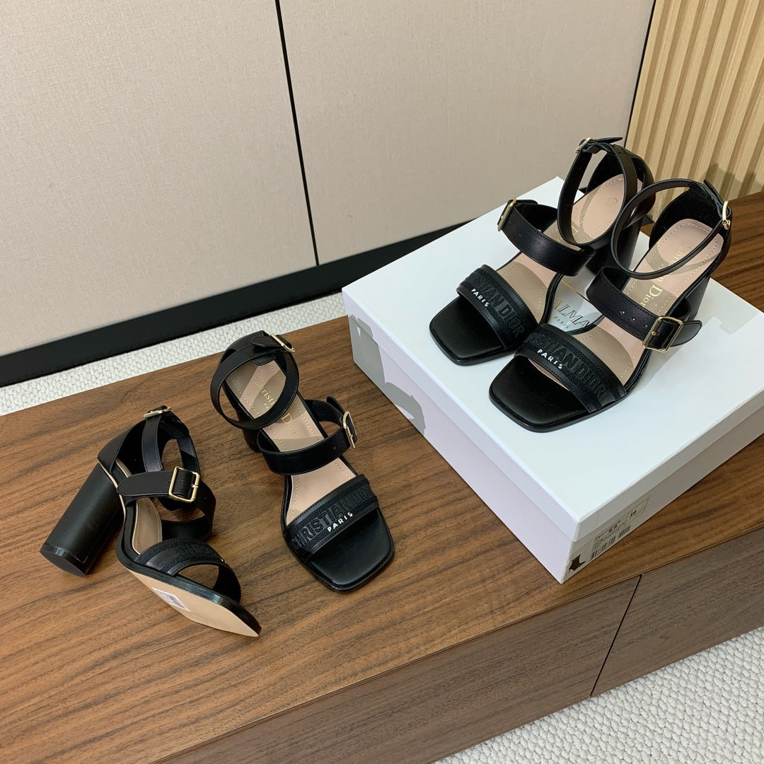 THREE-STRAP HIGH-HEELED EMBROIDERED SANDALS BLACK - 34 / 8 cm