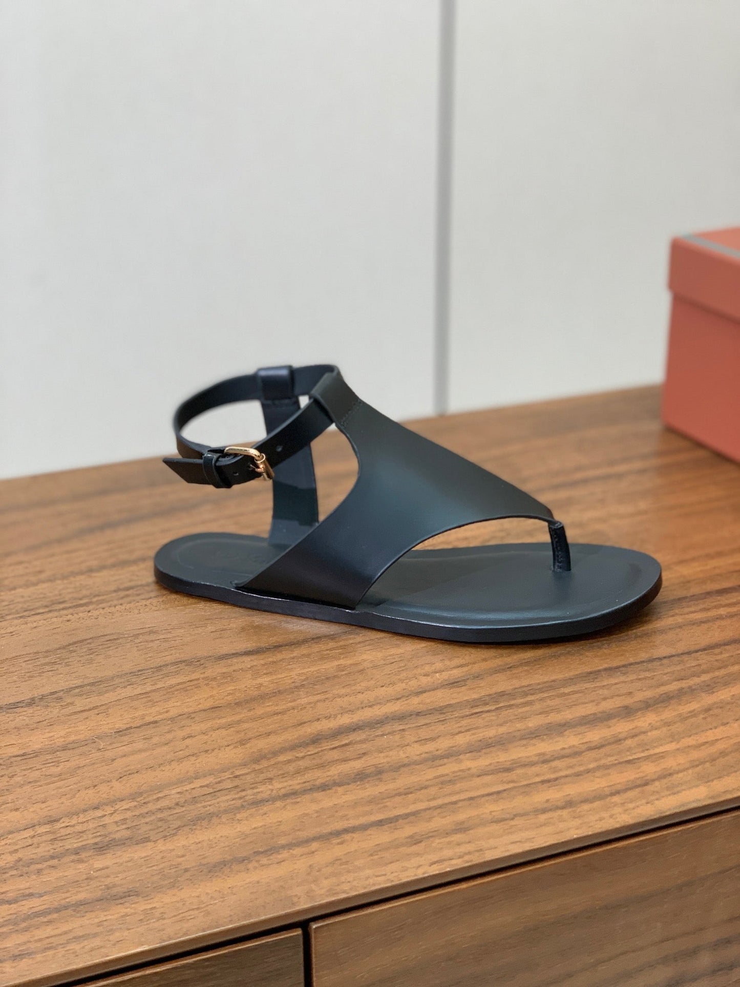 FLIP FLOPS SANDAL IN BLACK CALFSKIN - 35