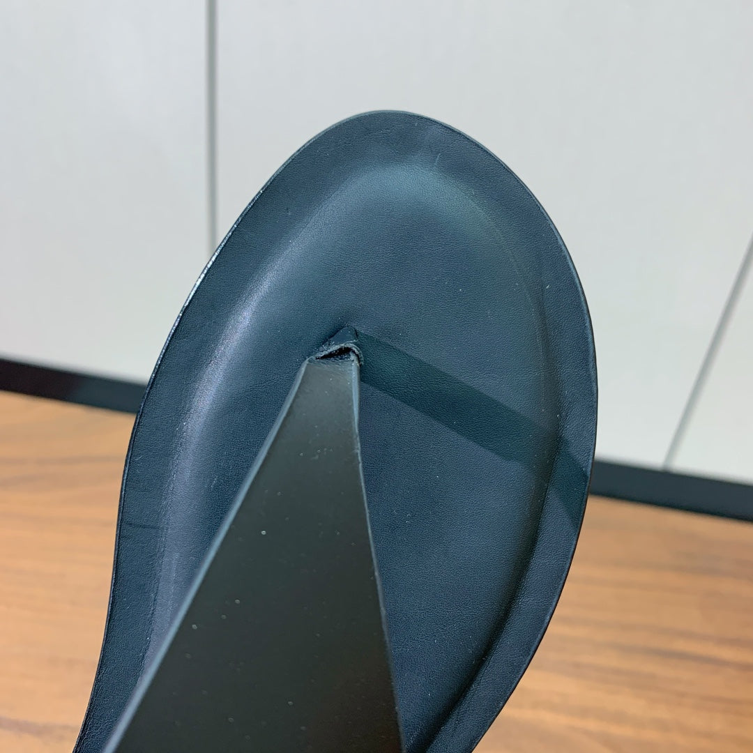 FLIP FLOPS SANDAL IN BLACK CALFSKIN - 35