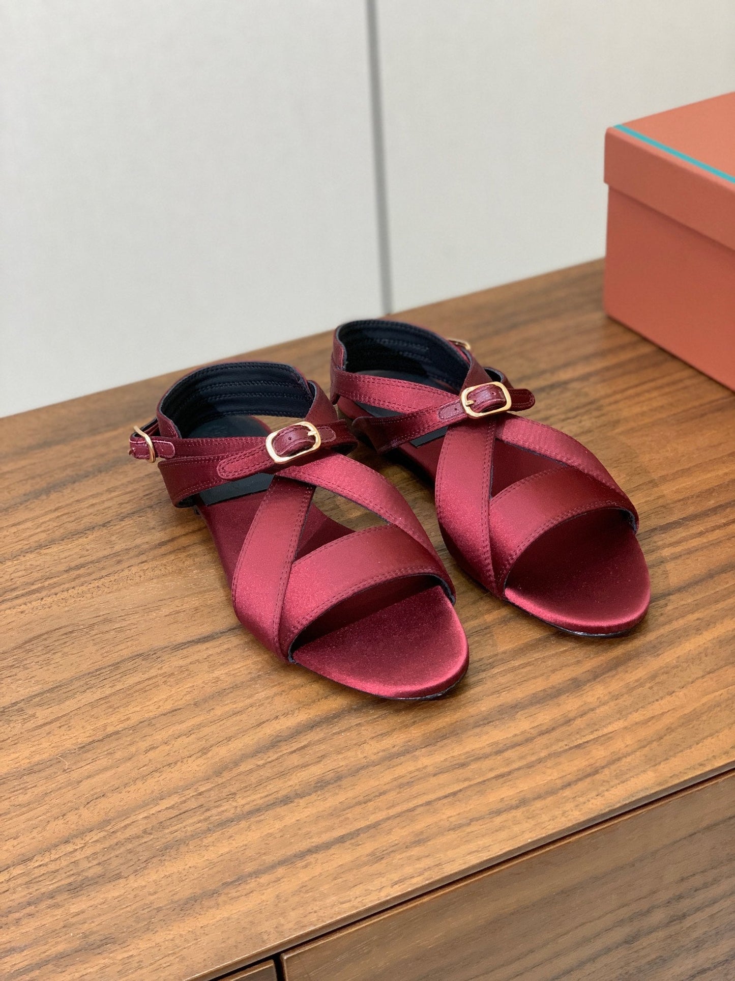 SANDALS IN RUBY RED SATIN - 35