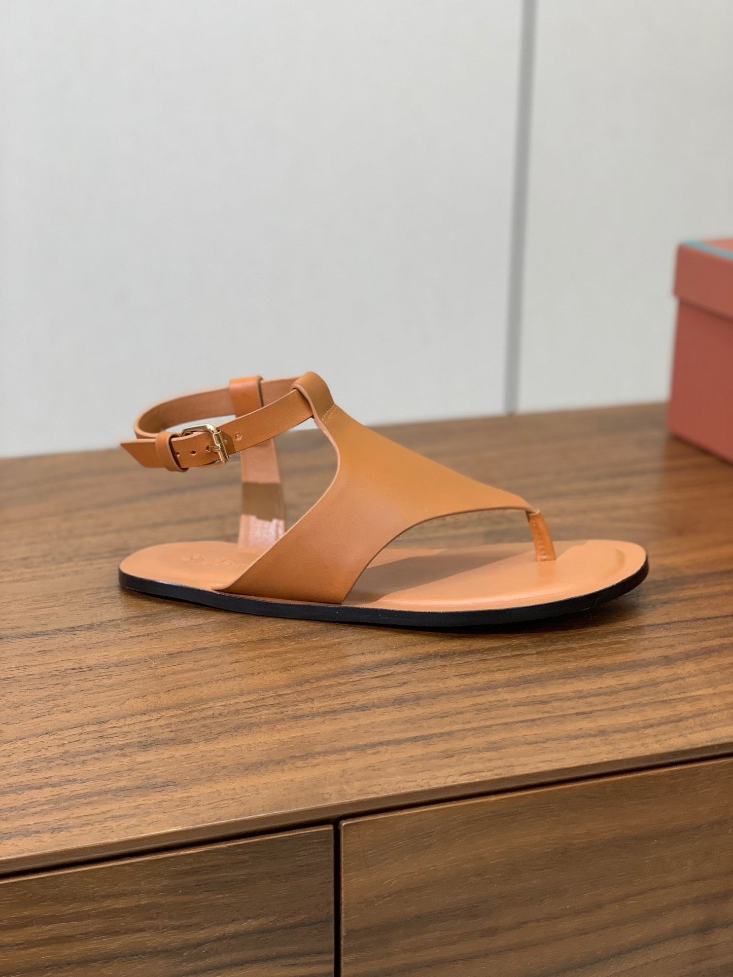 FLIP FLOPS SANDAL IN LIGHT BROWN CALFSKIN - 35