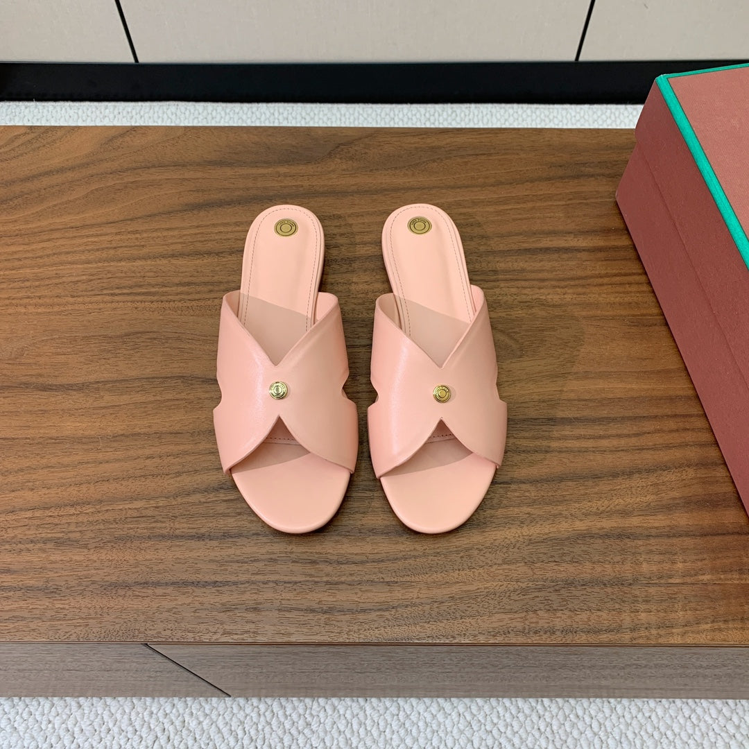 FLAT SLIPPERS IN LIGHT PINK CALFSKIN - 35